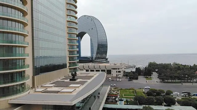 Kirayə verilir 4 otaqlı mənzil 220 m² — Bakı 4 otaq 220.00 m²