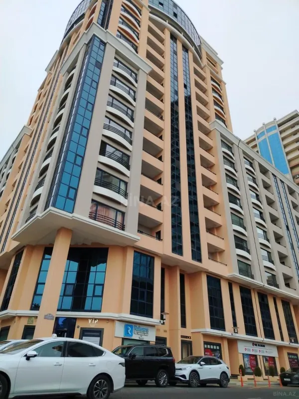 Kirayə verilir 4 otaqlı mənzil 220 m²
