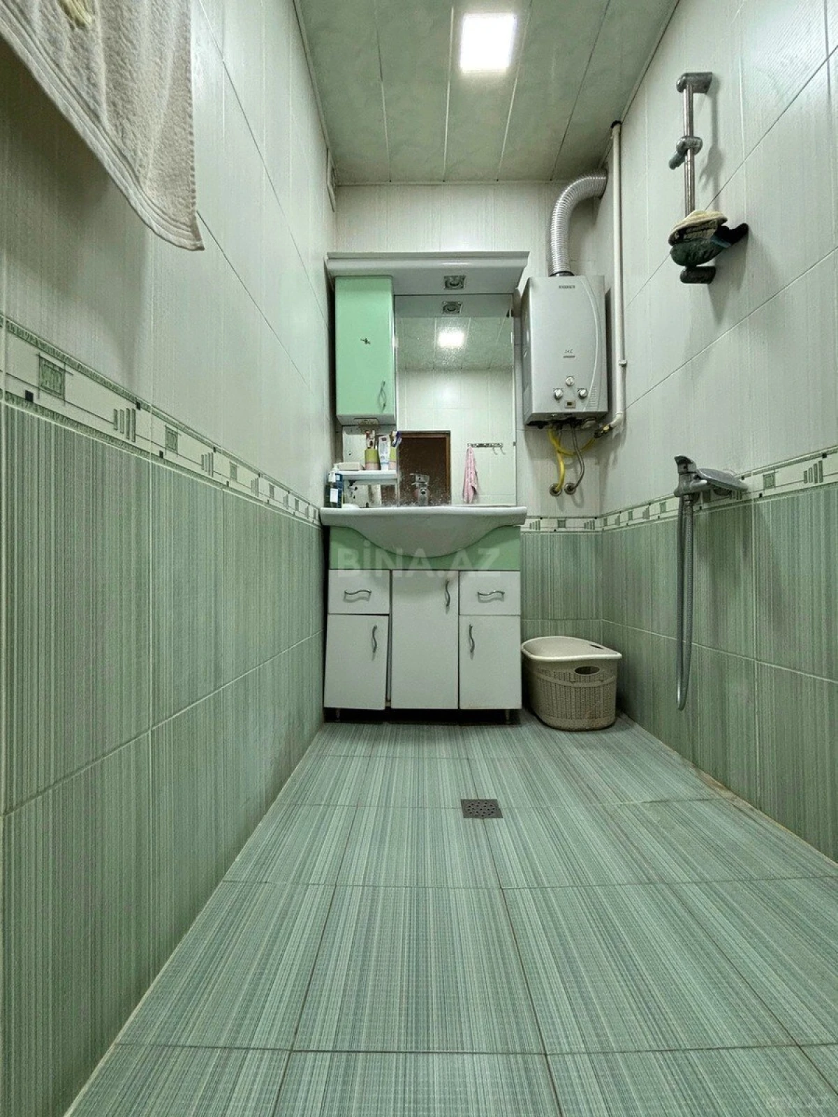 Satılır 4 otaqlı mənzil 105 m²