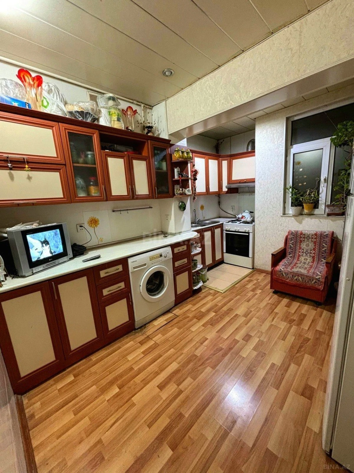 Satılır 4 otaqlı mənzil 105 m²