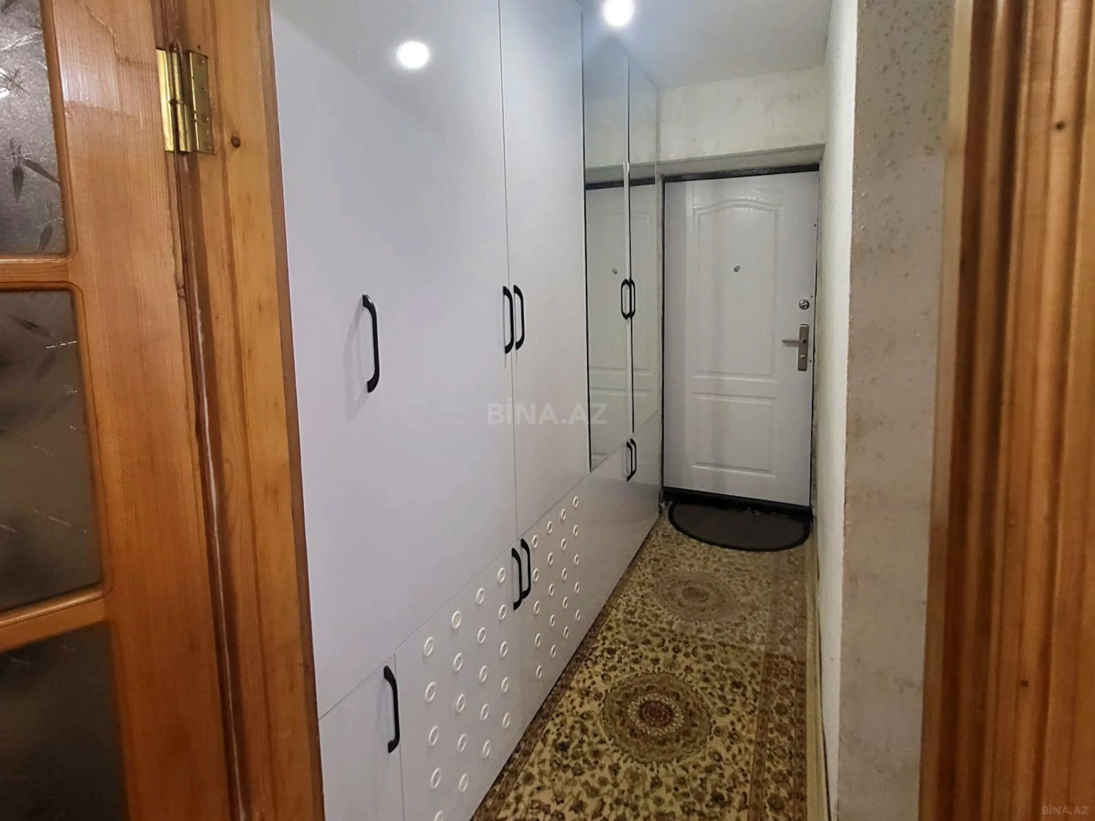Satılır 2 otaqlı mənzil 55 m²