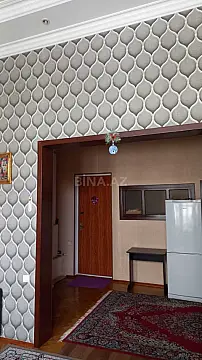 Satılır 6 otaqlı mənzil 200 m²