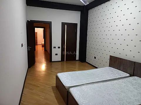 Kirayə verilir 3 otaqlı mənzil 160 m²