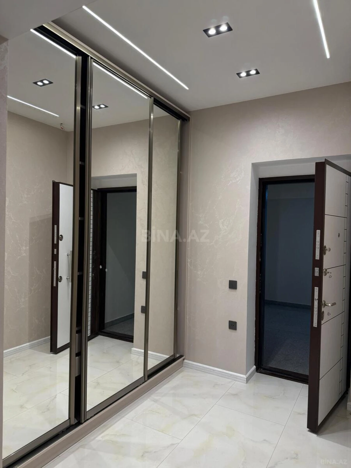 Kirayə verilir 2 otaqlı mənzil 100 m²