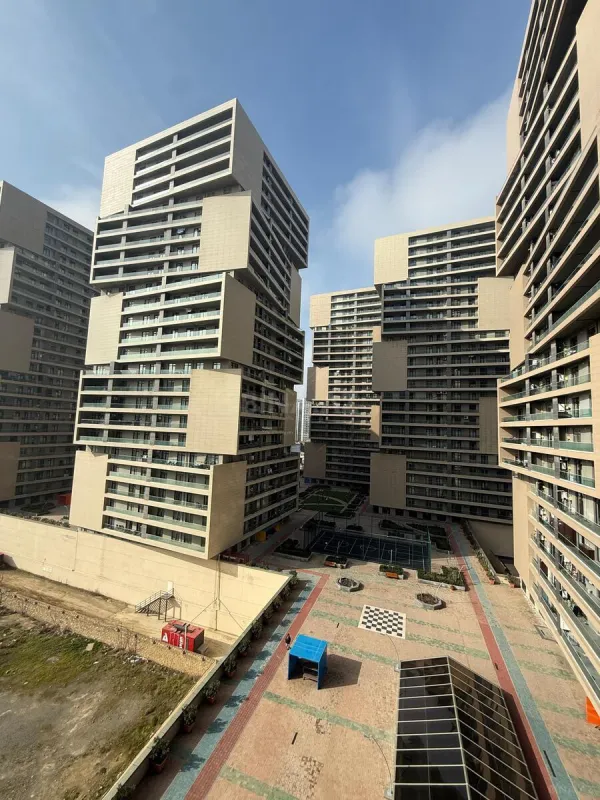 Kirayə verilir 2 otaqlı mənzil 100 m²