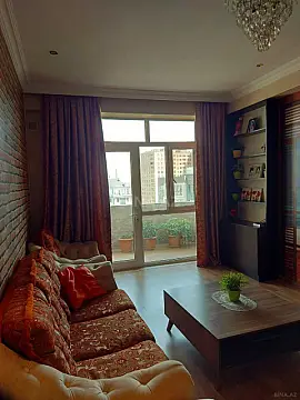 Kirayə verilir 3 otaqlı mənzil 128 m²