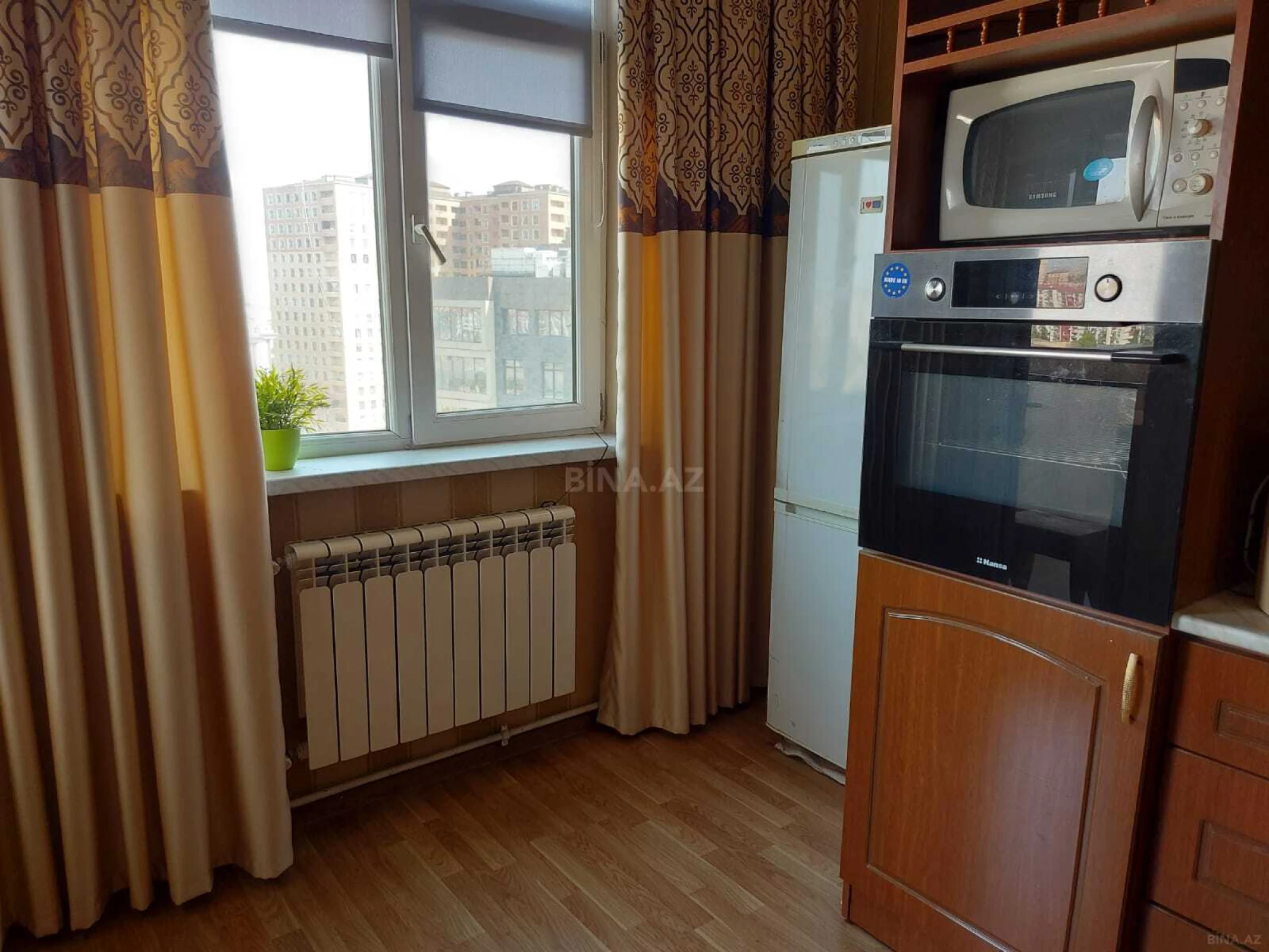 Kirayə verilir 3 otaqlı mənzil 128 m²