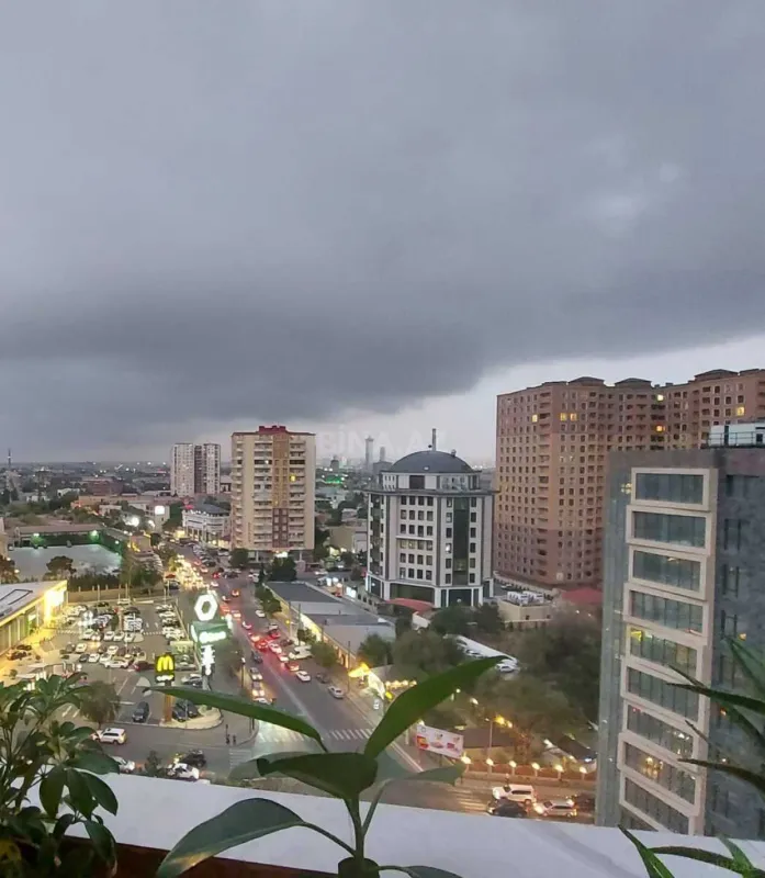 Kirayə verilir 3 otaqlı mənzil 128 m²