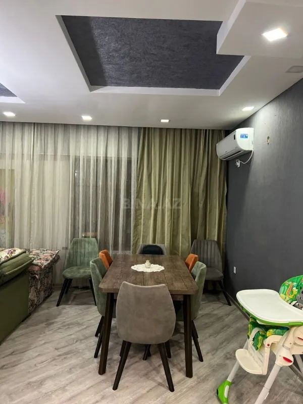 Satılır 4 otaqlı mənzil 155 m²