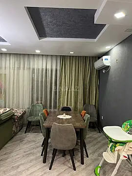 Satılır 4 otaqlı mənzil 155 m²