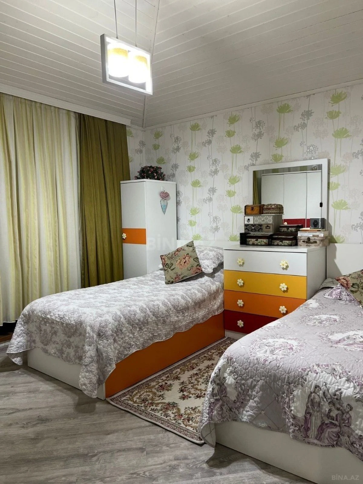 Satılır 4 otaqlı mənzil 155 m²