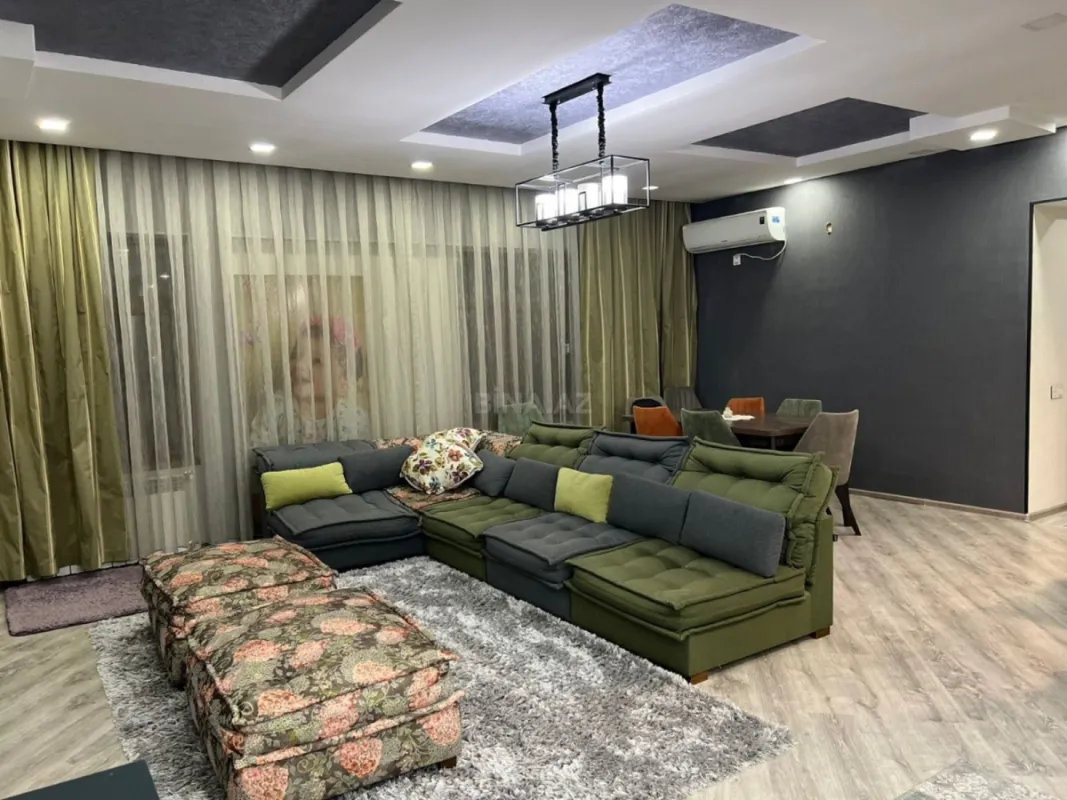 Satılır 4 otaqlı mənzil 155 m²