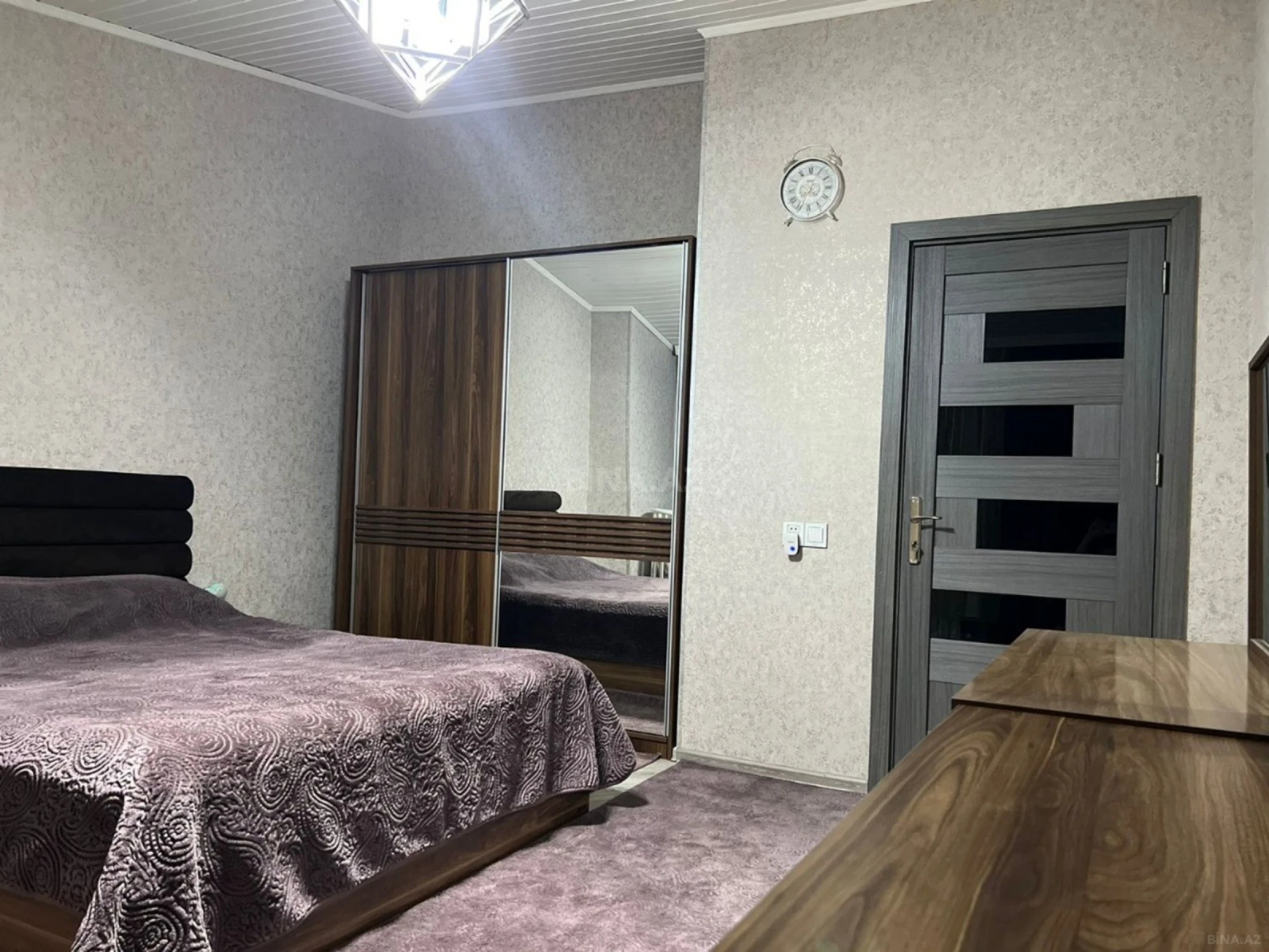 Satılır 4 otaqlı mənzil 155 m²