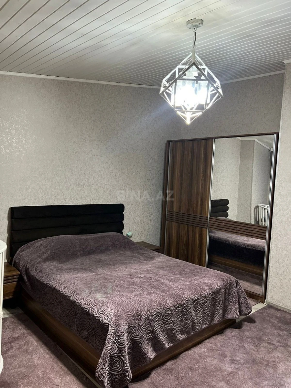 Satılır 4 otaqlı mənzil 155 m²