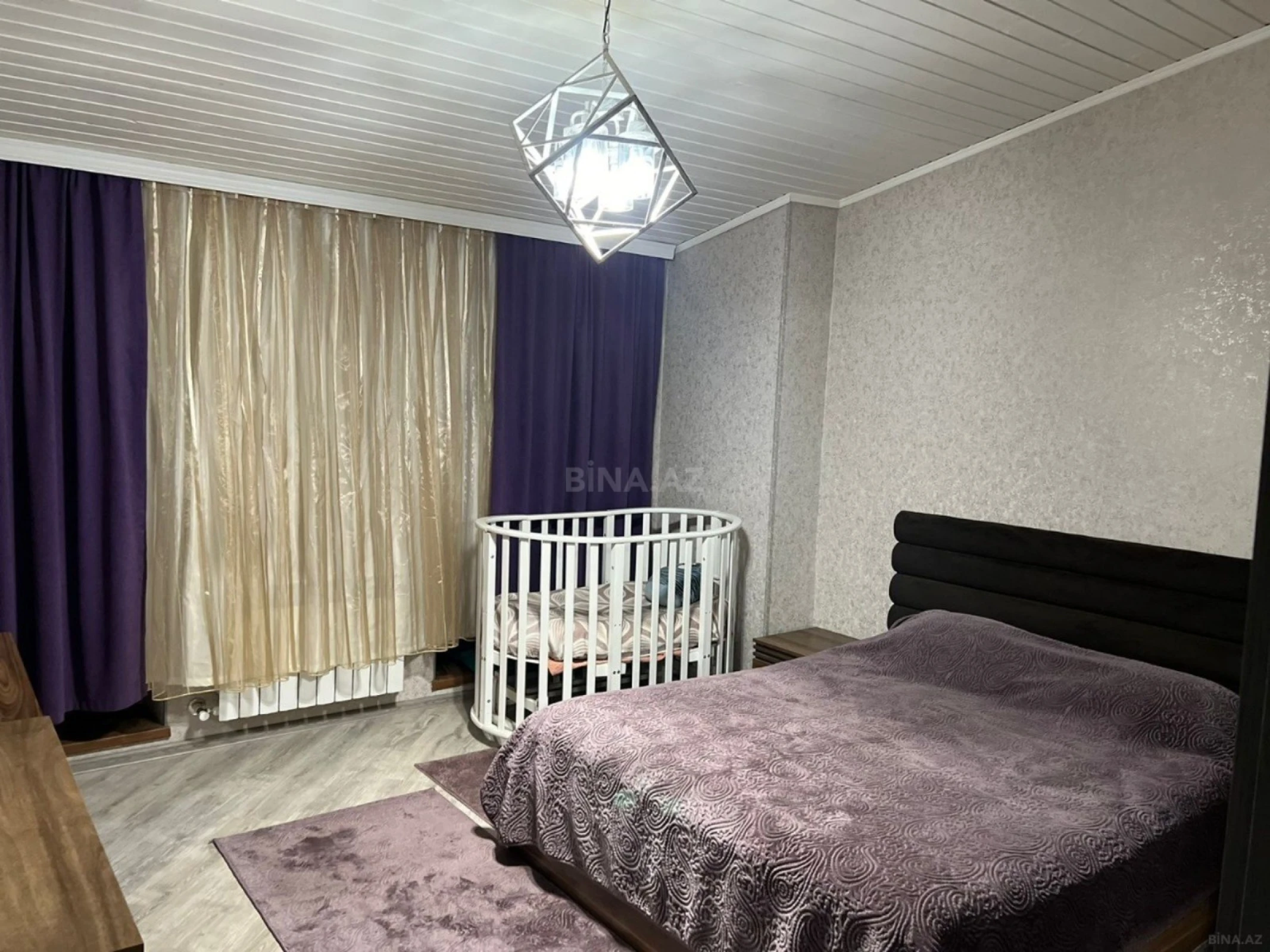 Satılır 4 otaqlı mənzil 155 m²