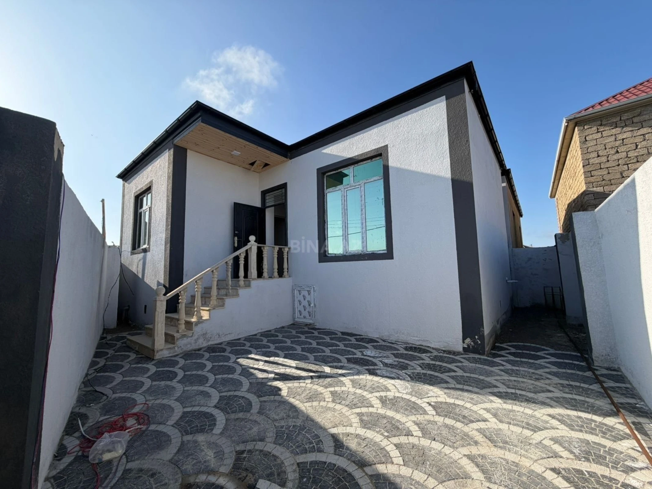 Satılır 2 otaqlı həyət evi 75 m²