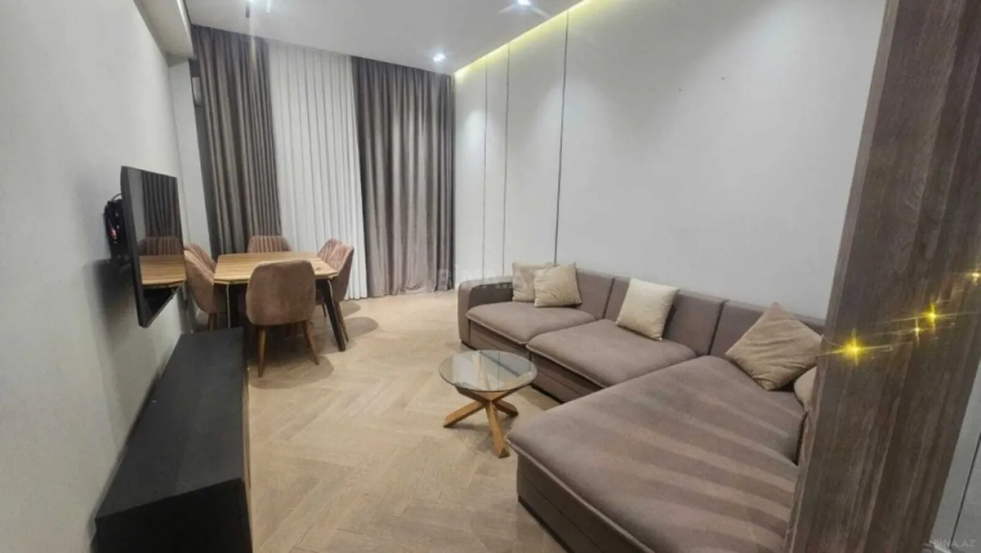 Kirayə verilir 2 otaqlı mənzil 80 m²