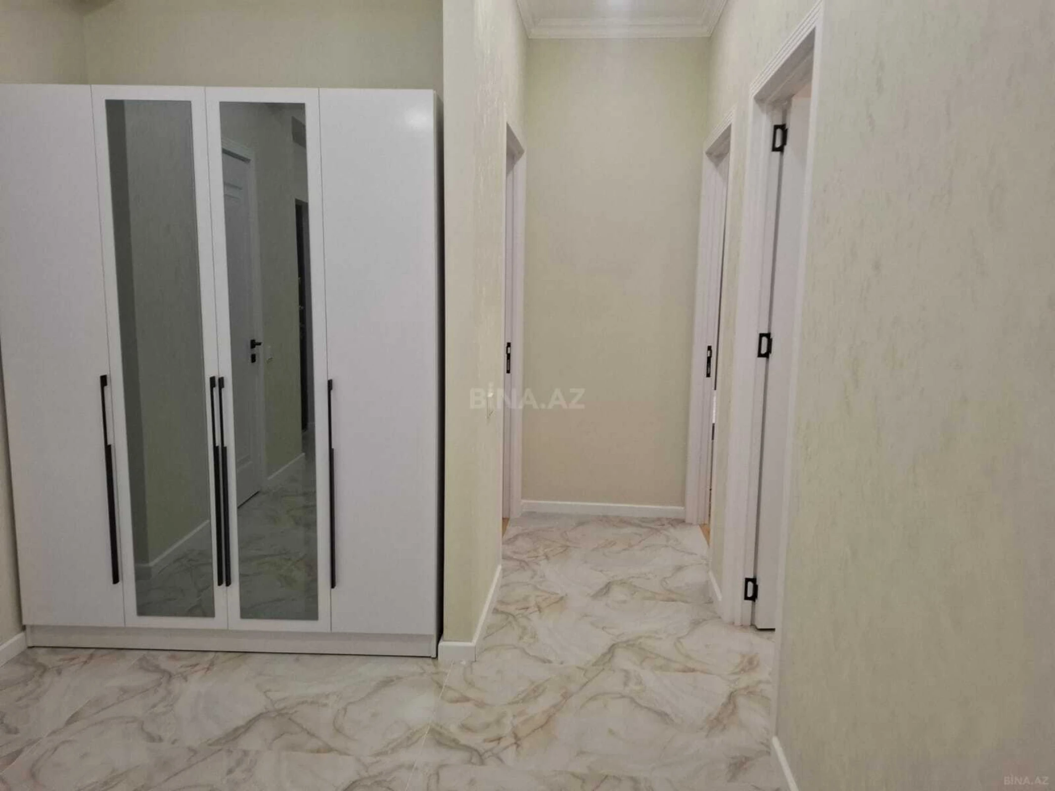 Kirayə verilir 3 otaqlı mənzil 105 m²