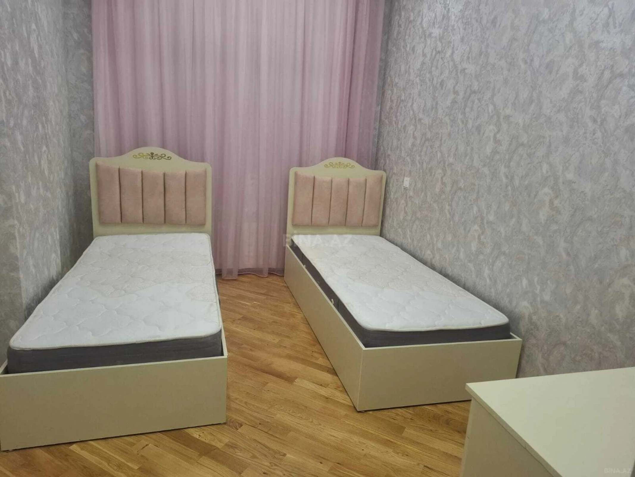 Kirayə verilir 3 otaqlı mənzil 105 m²