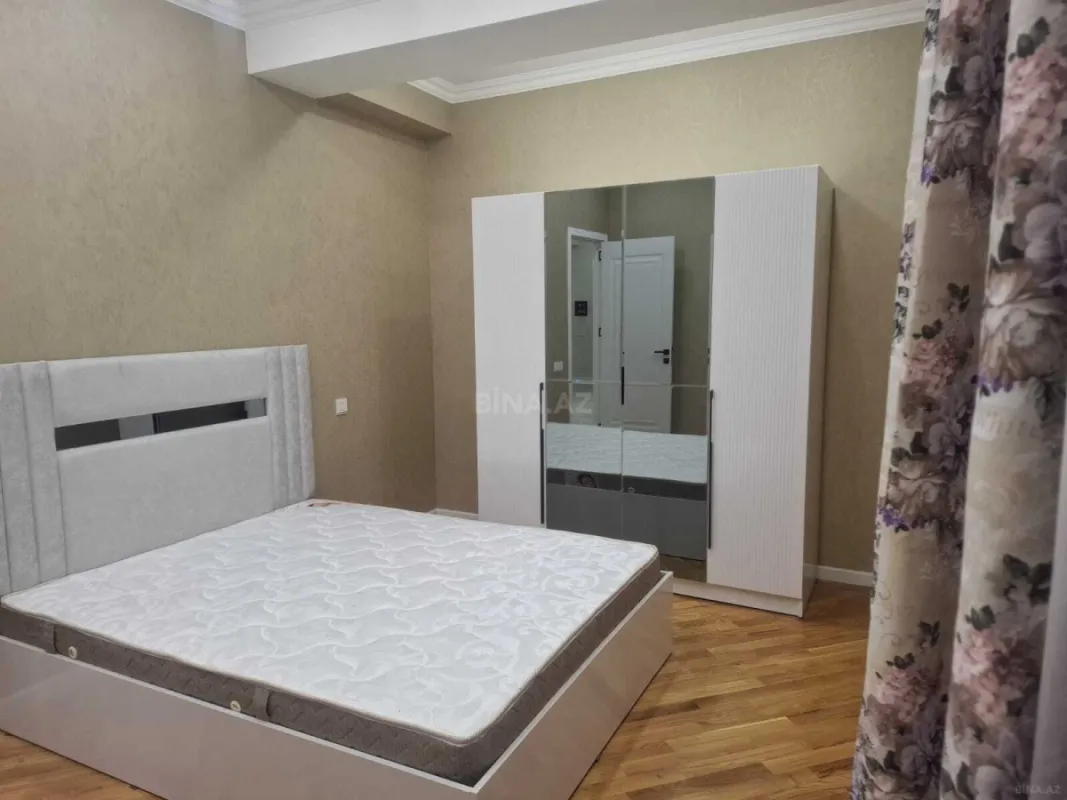 Kirayə verilir 3 otaqlı mənzil 105 m²