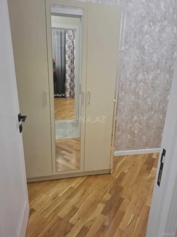 Kirayə verilir 3 otaqlı mənzil 105 m²
