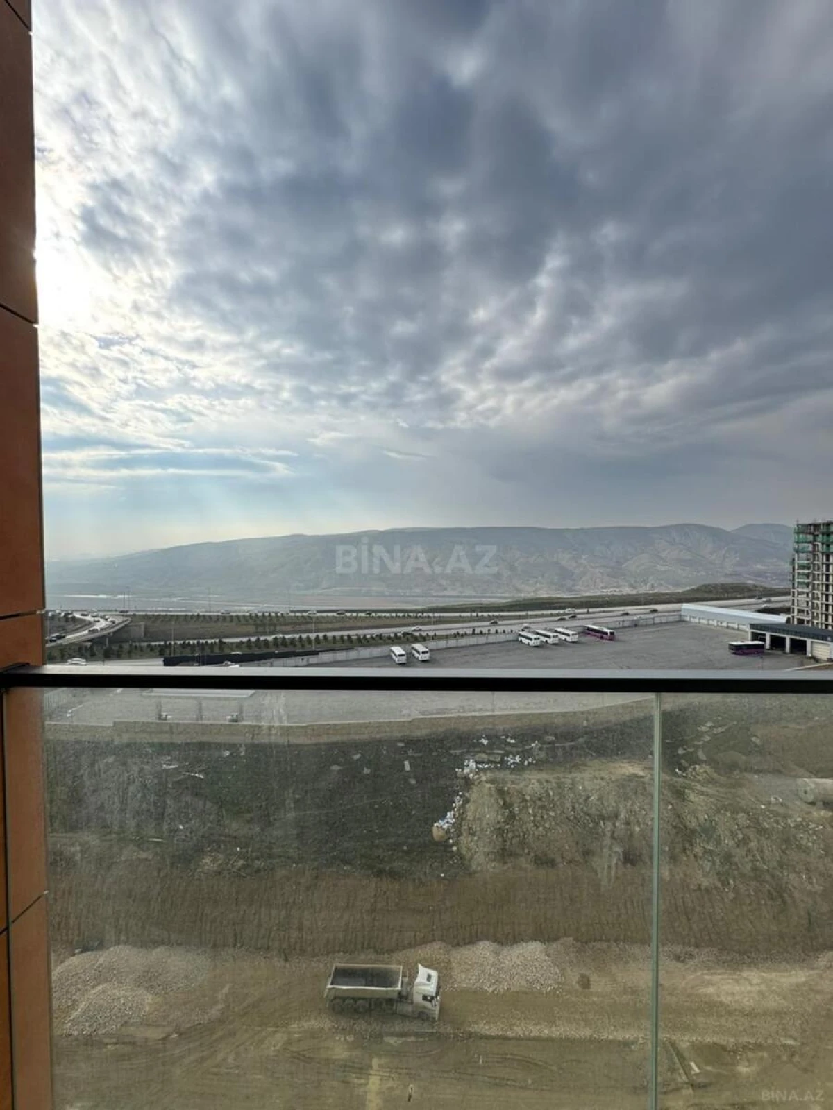 Satılır 3 otaqlı mənzil 72 m²