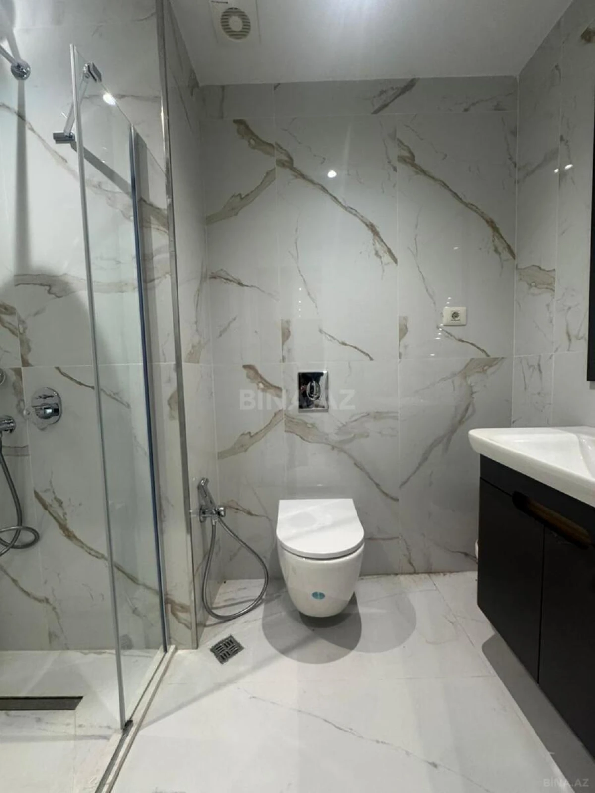 Satılır 3 otaqlı mənzil 72 m²