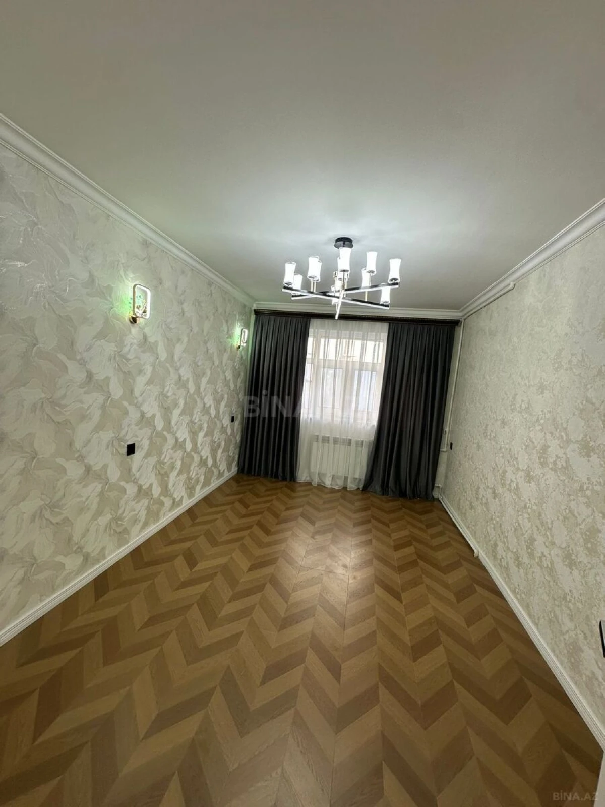 Satılır 3 otaqlı mənzil 82 m²