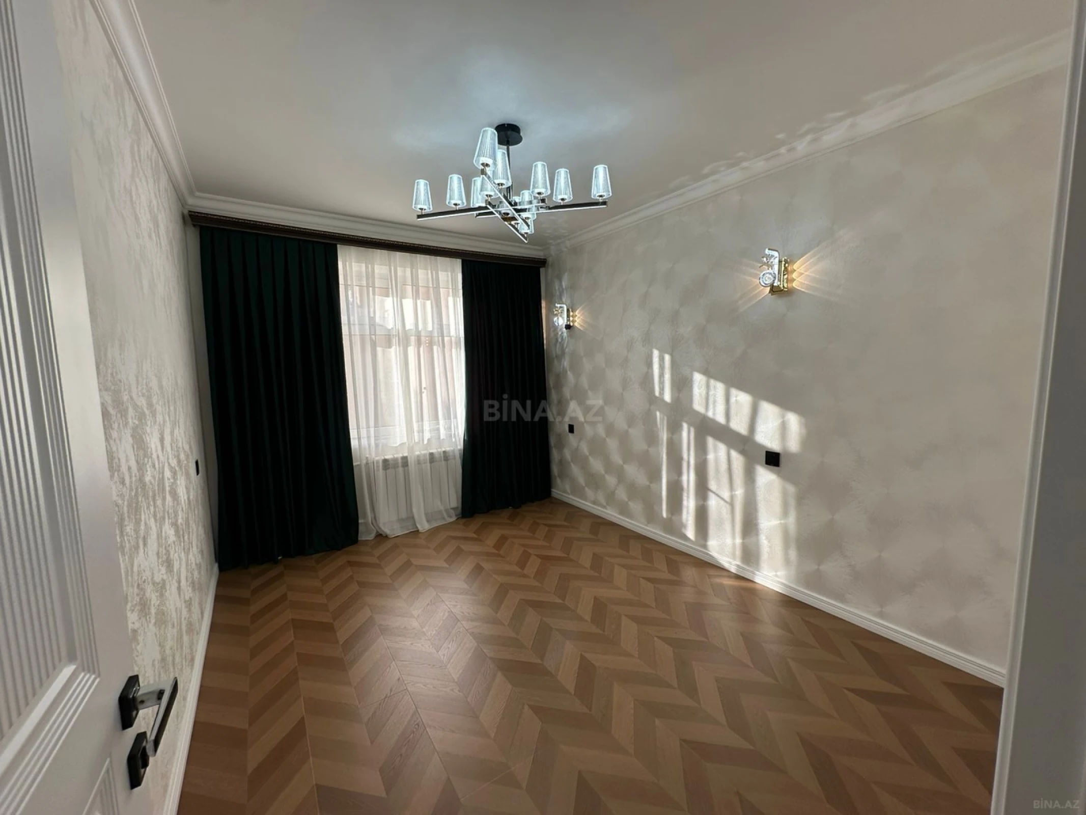 Satılır 3 otaqlı mənzil 82 m²