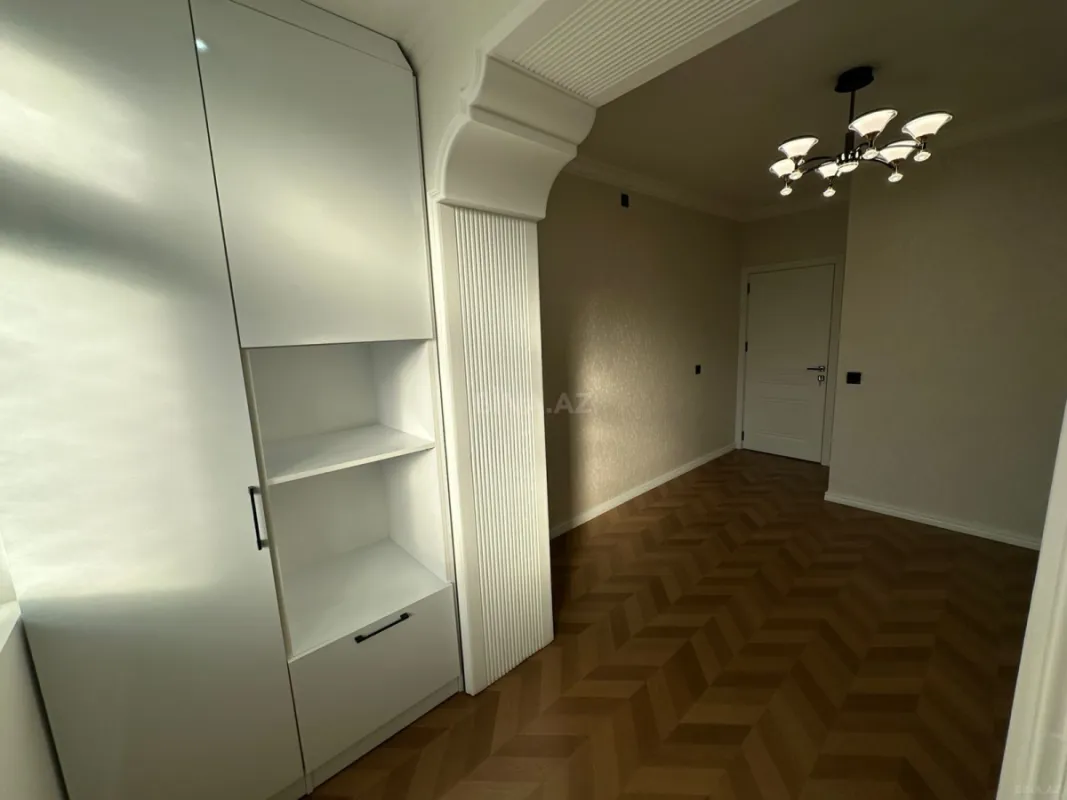 Satılır 3 otaqlı mənzil 82 m²