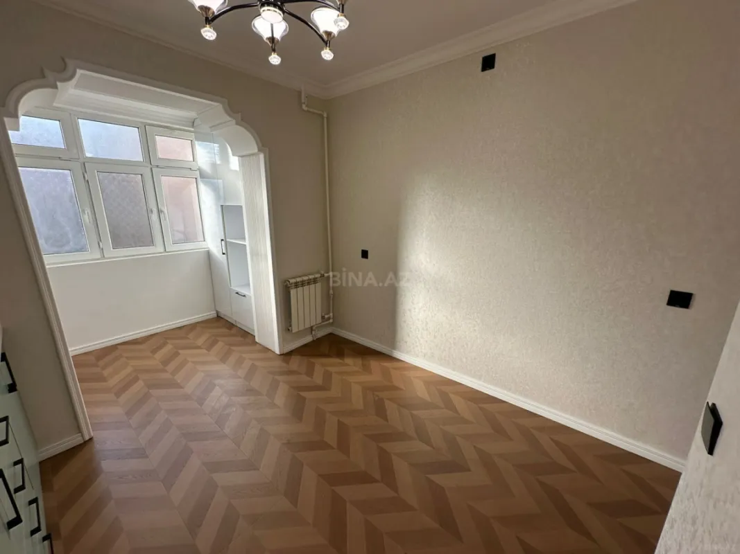 Satılır 3 otaqlı mənzil 82 m²