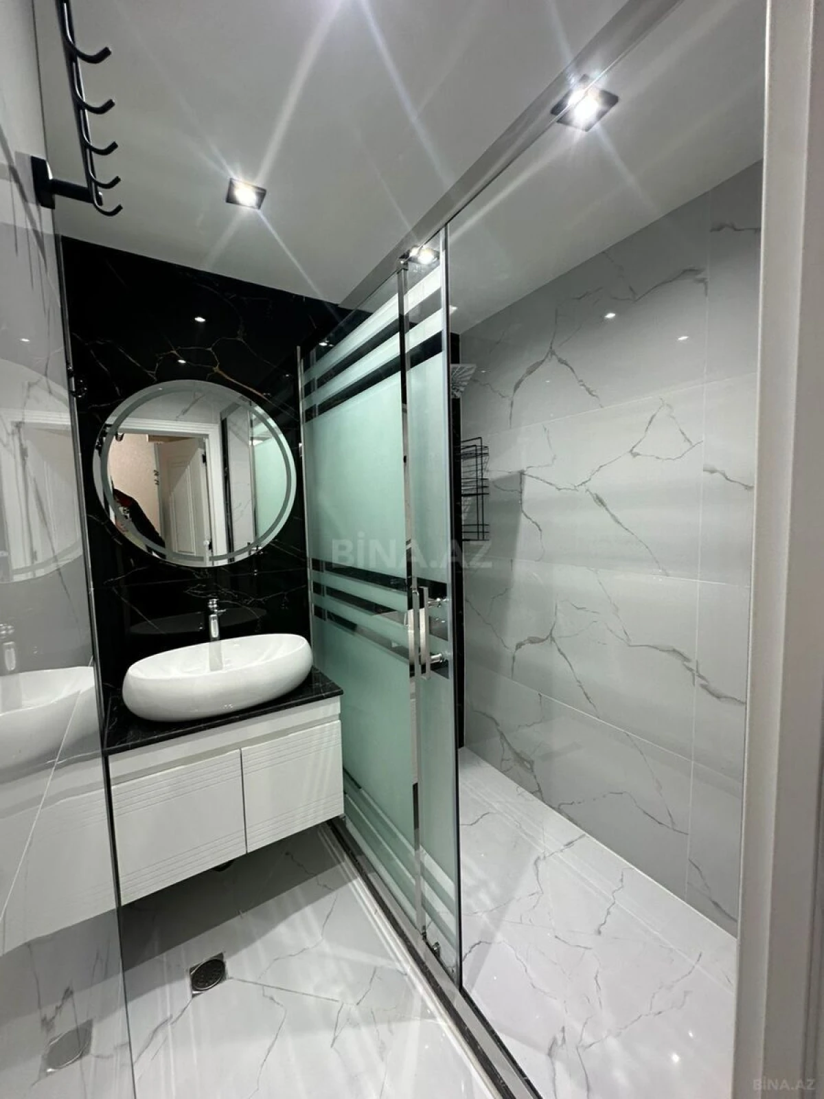 Satılır 3 otaqlı mənzil 82 m²