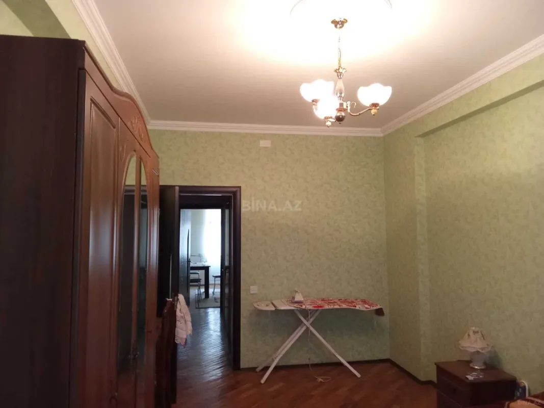 Kirayə verilir 2 otaqlı mənzil 100 m²