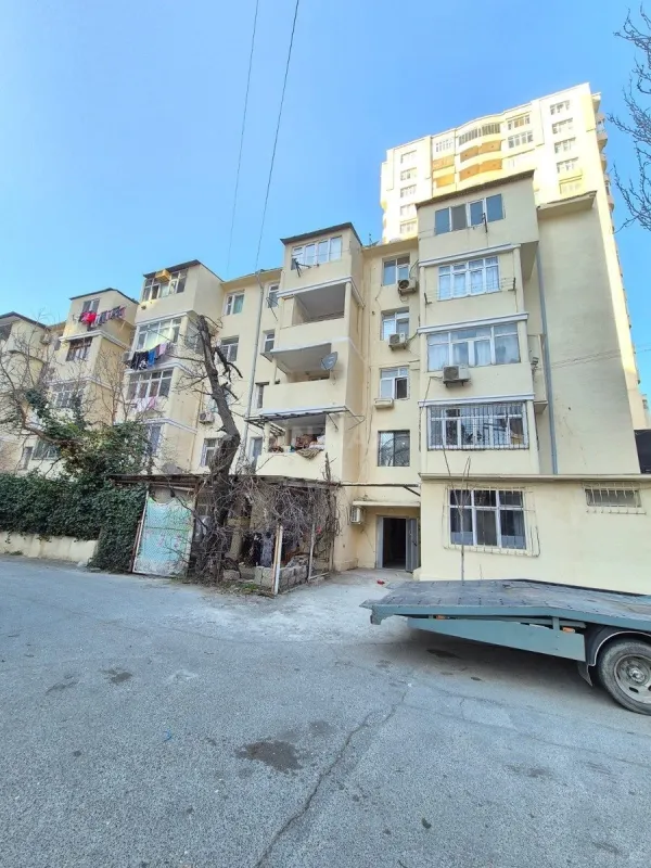 Satılır 2 otaqlı mənzil 50 m²