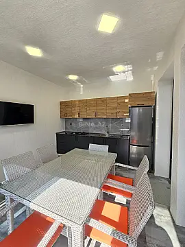 Satılır 4 otaqlı həyət evi 250 m²