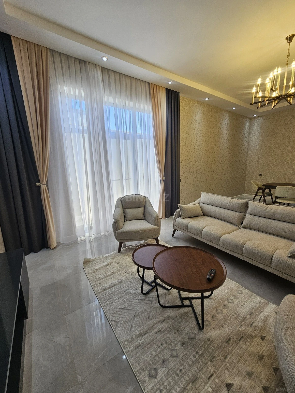 Satılır 4 otaqlı həyət evi 250 m²