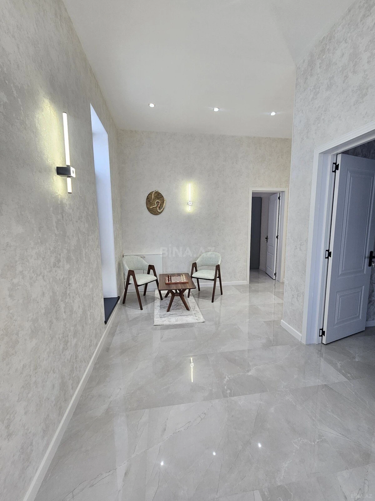 Satılır 4 otaqlı həyət evi 250 m²