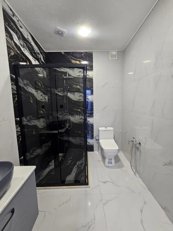 Satılır 4 otaqlı həyət evi 250 m²