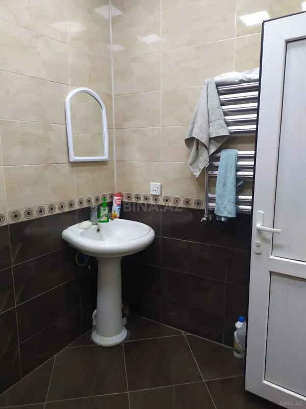 Satılır 4 otaqlı həyət evi 200 m²