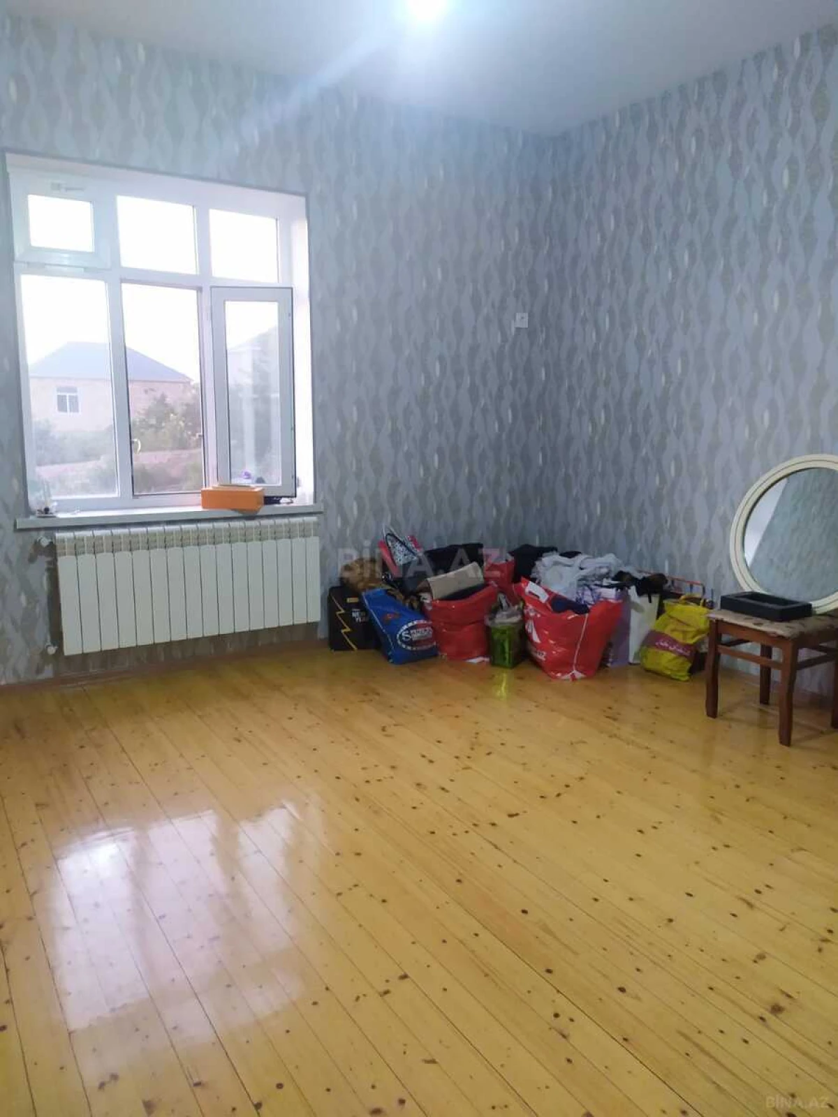 Satılır 4 otaqlı həyət evi 200 m²