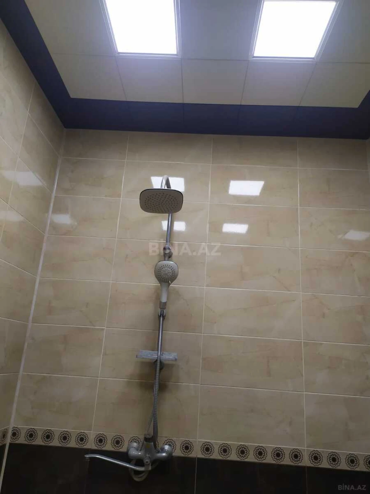 Satılır 4 otaqlı həyət evi 200 m²