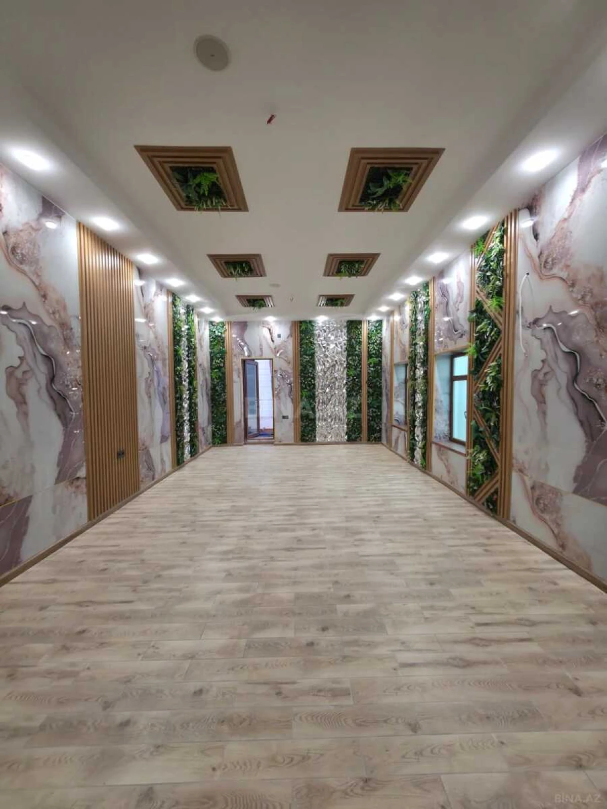 Satılır obyekt 1250 m²