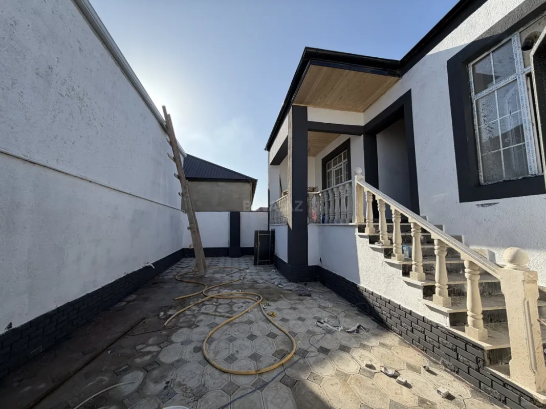 Satılır 3 otaqlı həyət evi 100 m²