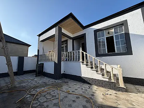 Satılır 3 otaqlı həyət evi 100 m² — Bakı 3 otaq 100.00 m²