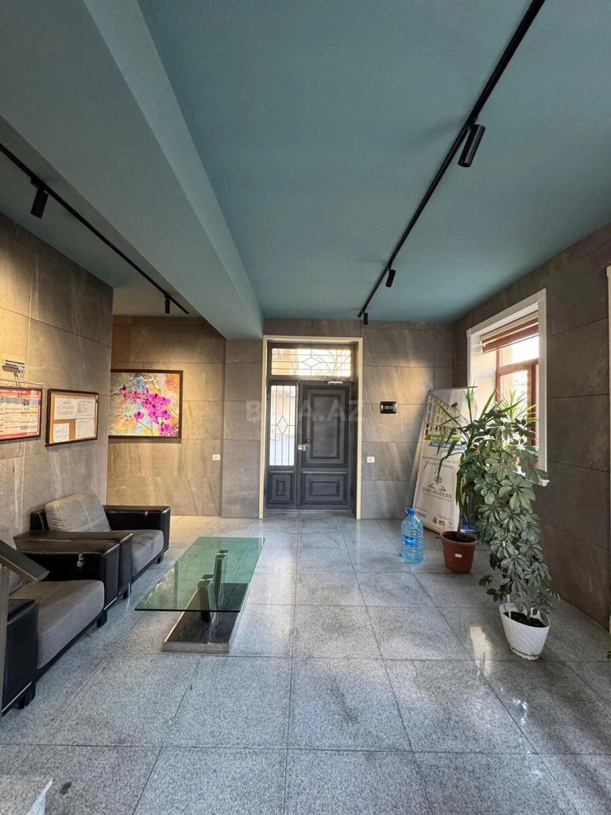 Satılır 3 otaqlı mənzil 138 m²