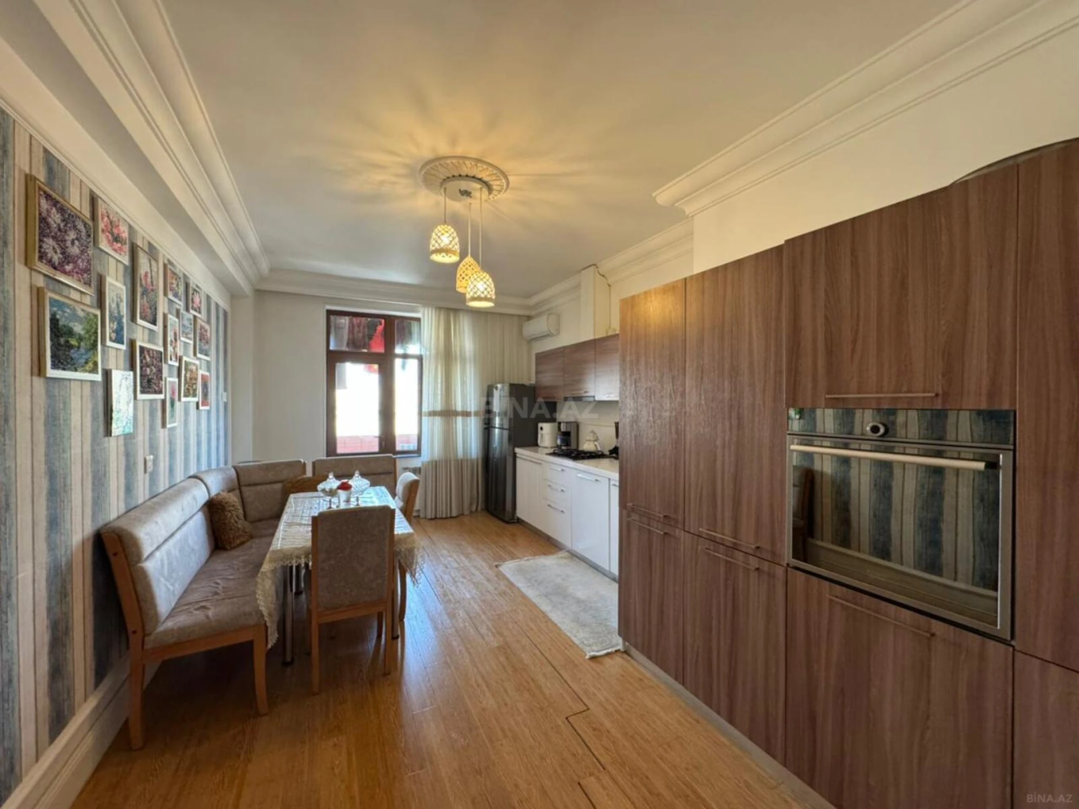 Satılır 3 otaqlı mənzil 138 m²