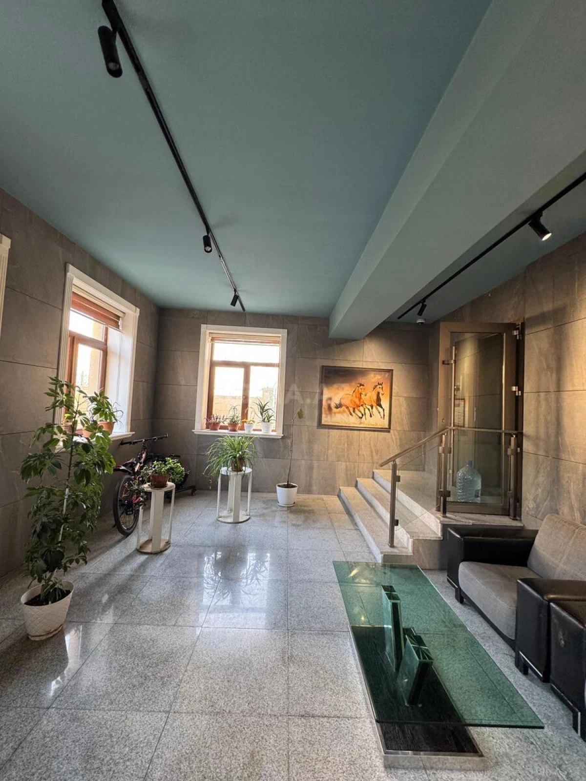 Satılır 3 otaqlı mənzil 138 m²