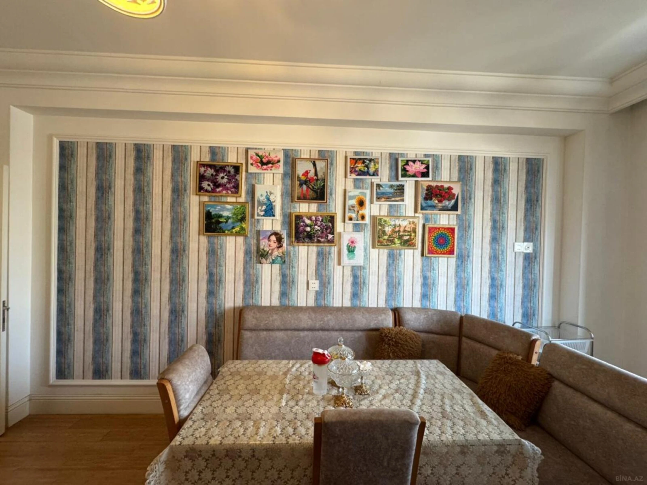 Satılır 3 otaqlı mənzil 138 m²