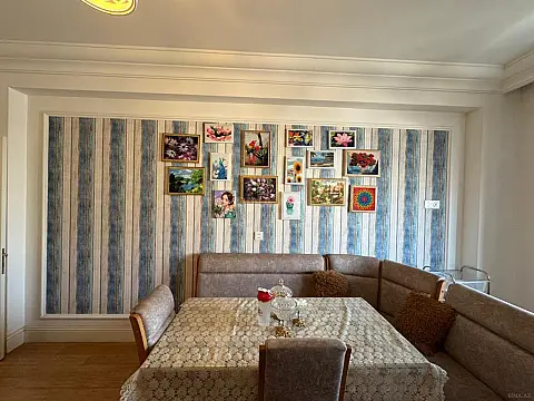 Satılır 3 otaqlı mənzil 138 m²