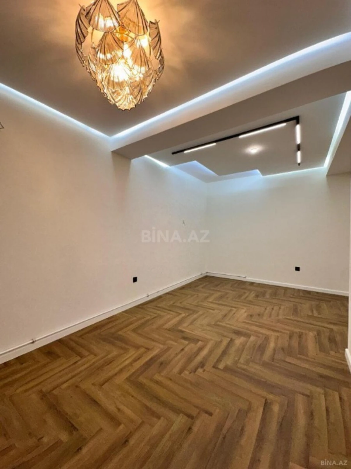 Satılır 2 otaqlı mənzil 74 m²